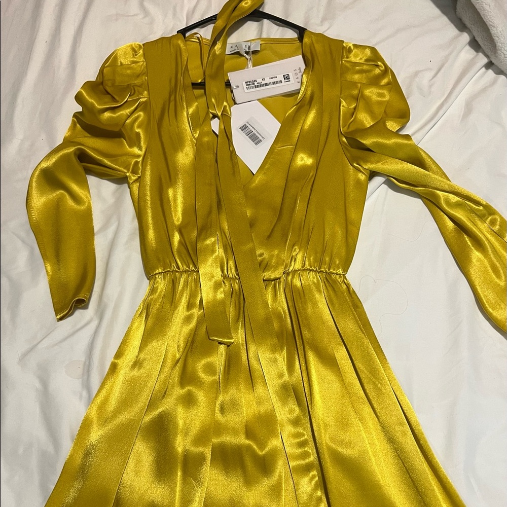 Kaos yellow satin dress